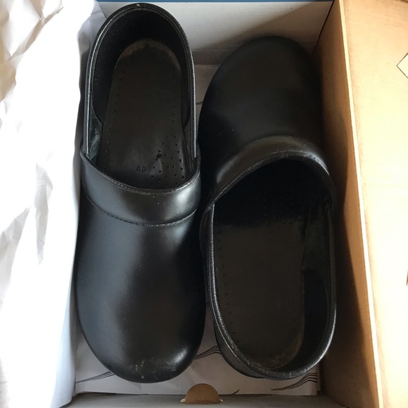 Women’s dansko shoes - Picture 3 of 8